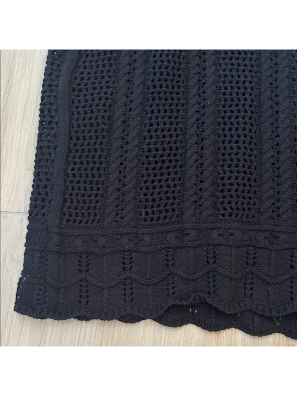 Tank Top in Black - Picture 3 of 5